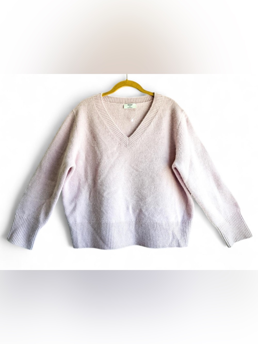 Aritzia Plush Cashmere Sculptor Sweater Dusty Pink Women’s - Size XSmall - Picture 2 of 11